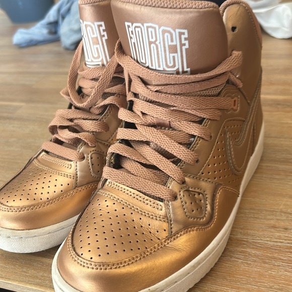 COPY - Rose gold Nike high tops - Picture 2 of 3